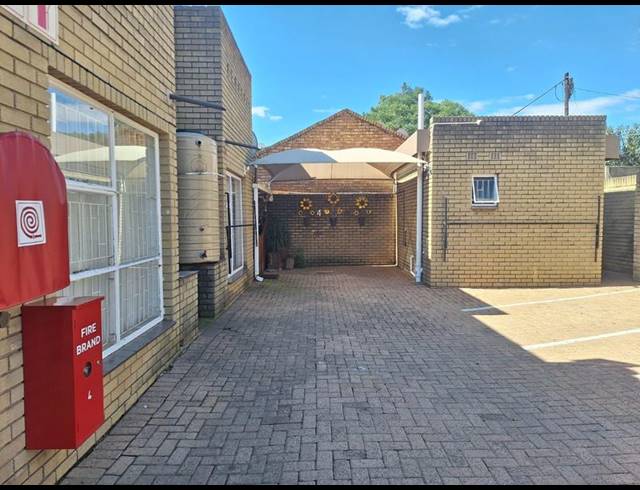 3 BEDROOM TOWNHOUSE FOR SALE IN BRAKPAN CENTRAL